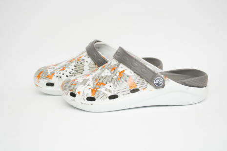 Женские Сабо крокс-02 принт белый-оранж-серый - Фото 1